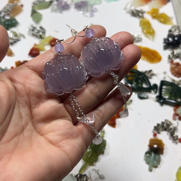 蛇纹石玉合金耳饰