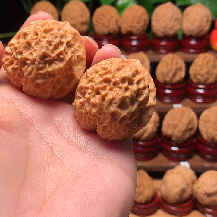 吊坠桃核绣球42尺寸