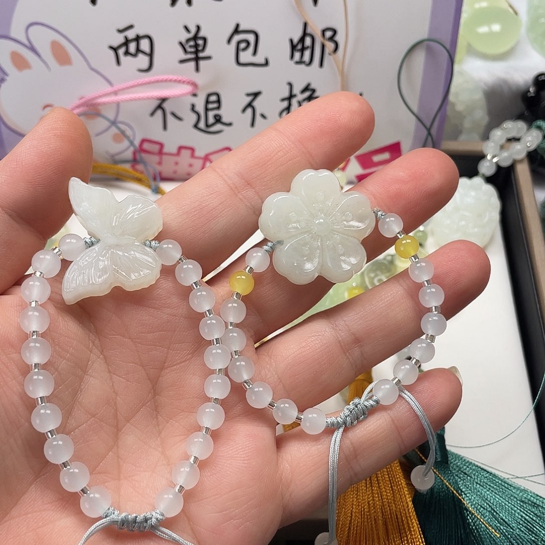 宸***）蛇纹石玉未镶嵌颈饰