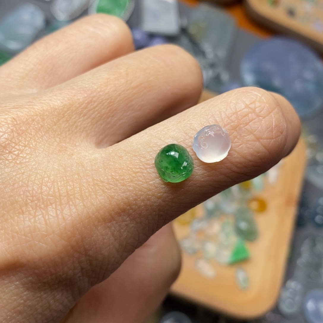 翡翠未镶嵌颈饰翡翠