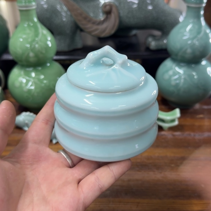 龙泉青瓷茶具微瑕4642