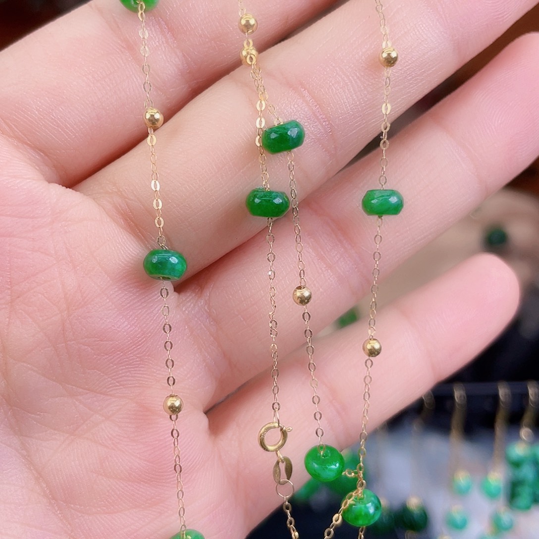 翡翠18K金镶嵌耳饰