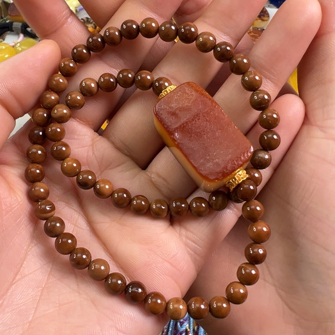 蜜蜡裸石未镶嵌云*衫蜜蜡