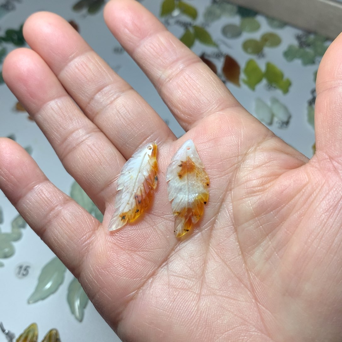 蛇纹石玉耳饰未镶嵌慕****宿