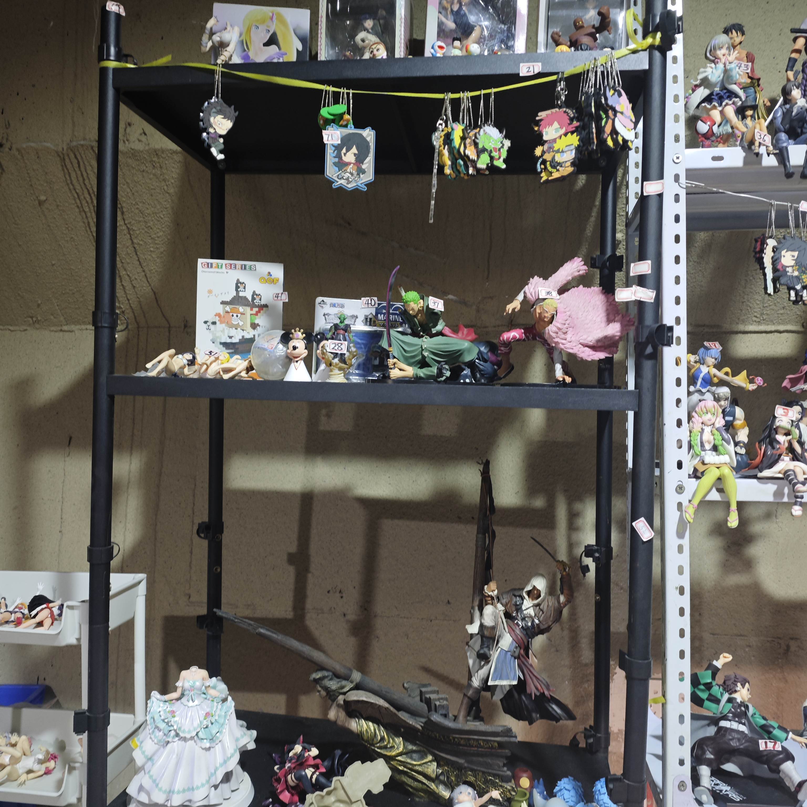 三号C系列动漫手办周边直播间专属