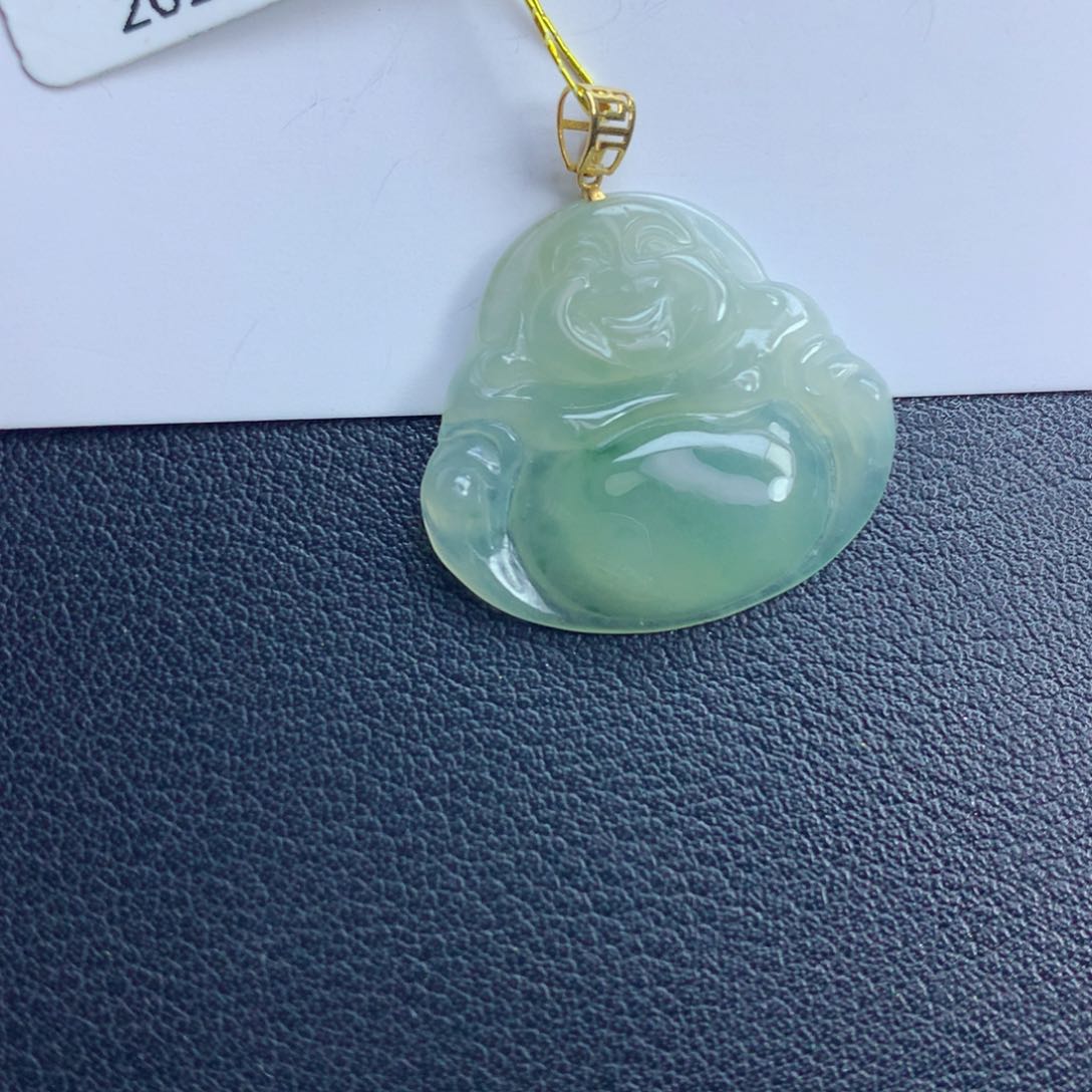 翡翠颈饰未镶嵌佛公