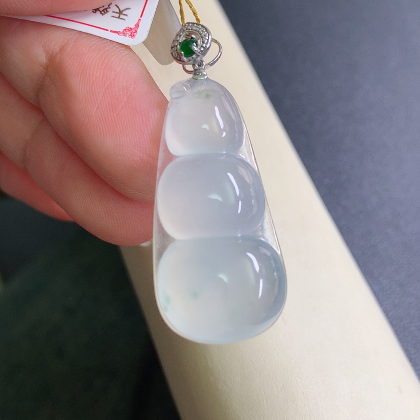 【闪购商品】翡翠颈饰18K金镶嵌豆子