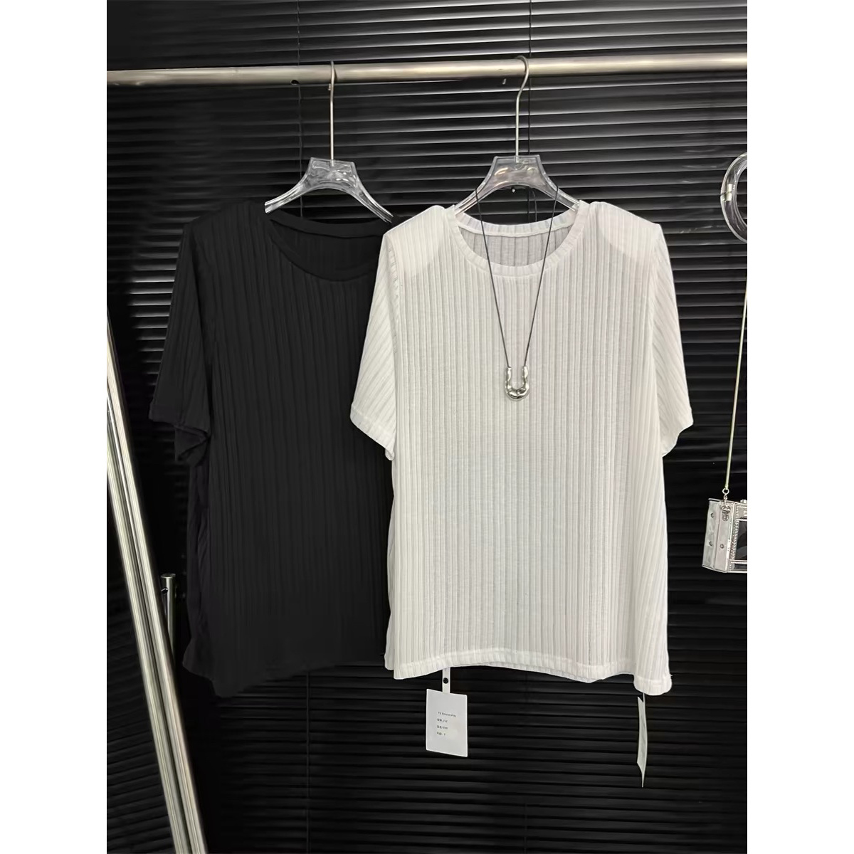 252两色圆领半袖