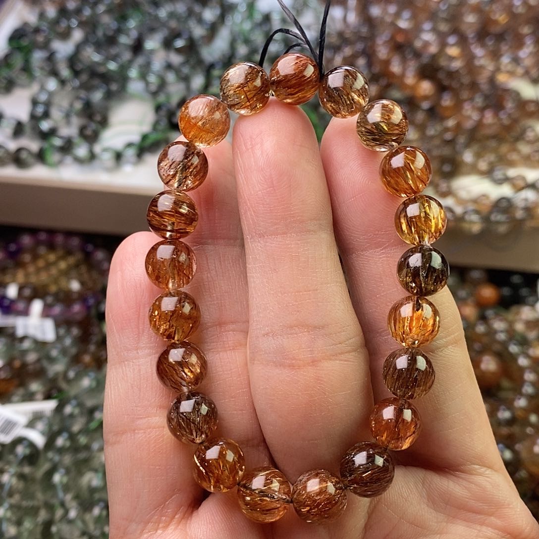 水晶手串未镶嵌在***雨卡9