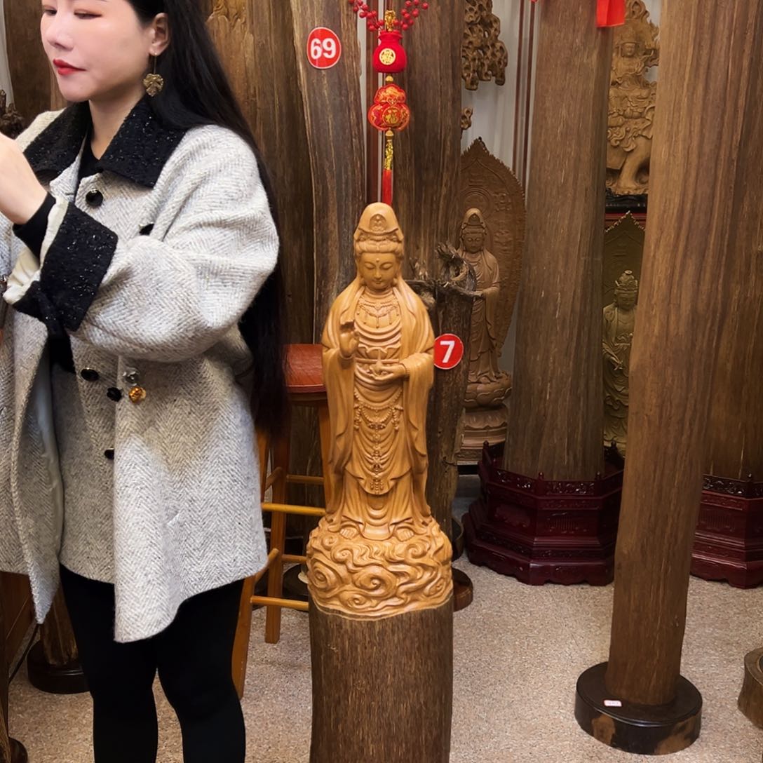 沉香摆件共**来沉香摆件