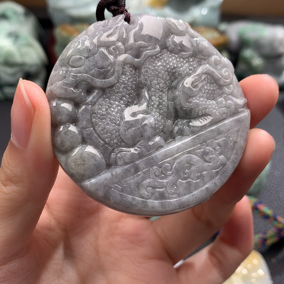 吊坠(不含链)未镶嵌翡翠