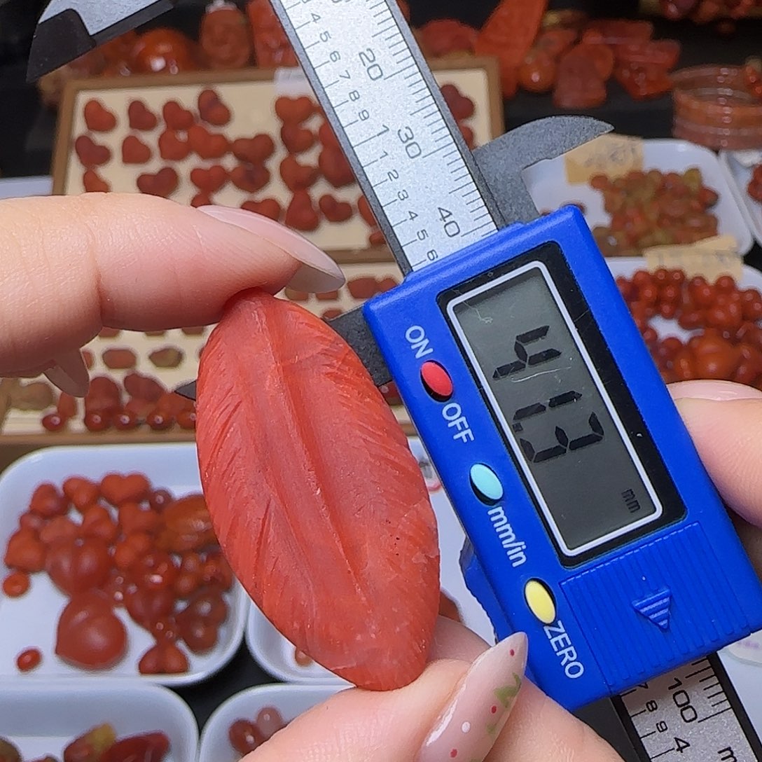 南红玛瑙未镶嵌颈饰