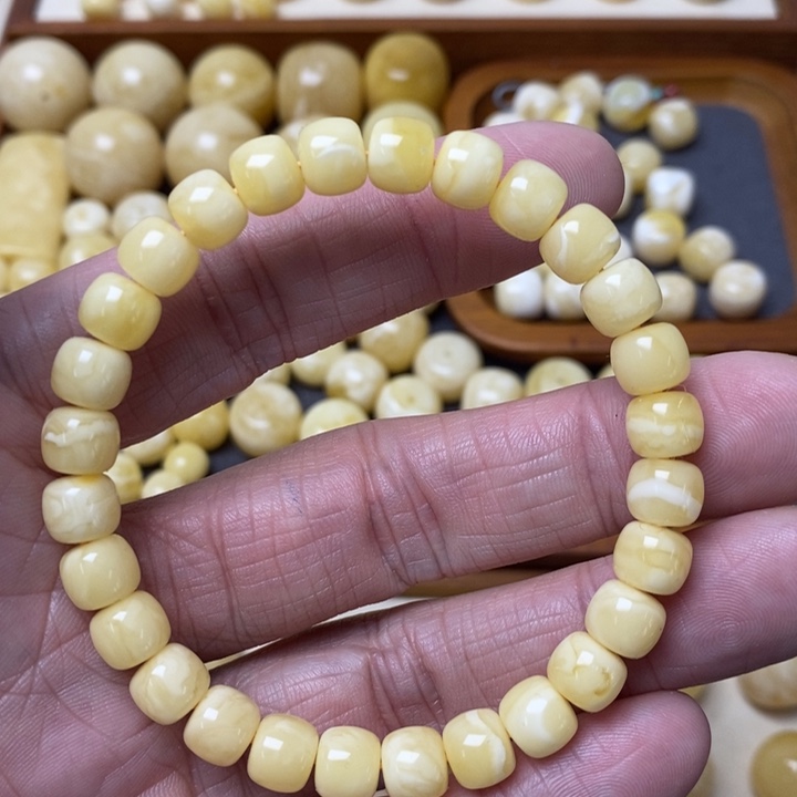 蜜蜡琥珀画未镶嵌