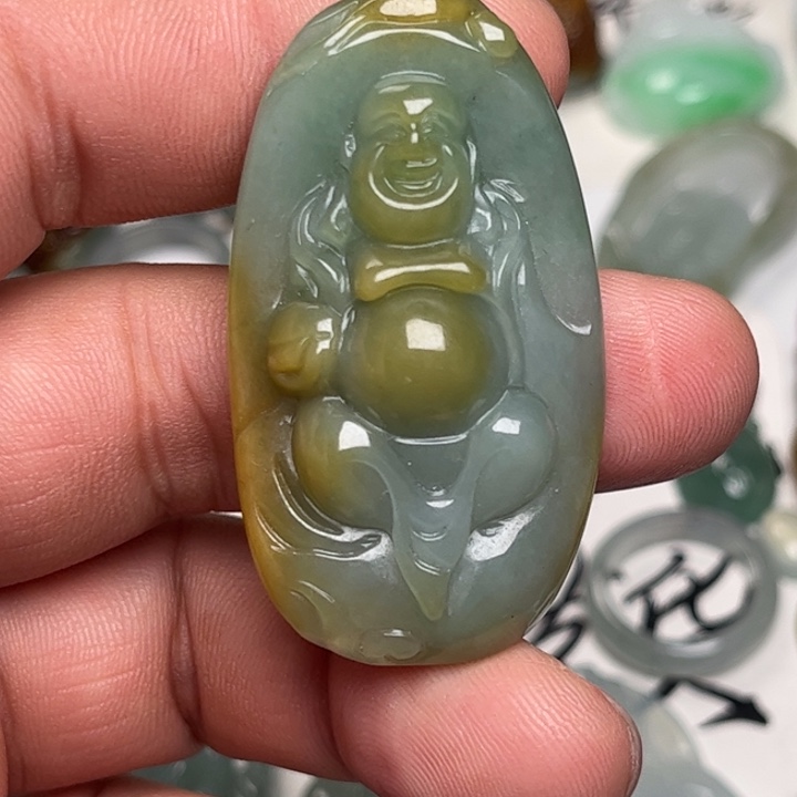 翡翠未镶嵌颈饰逍遥佛