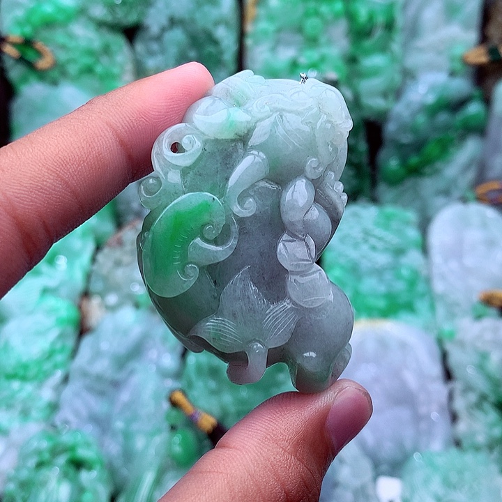 翡翠未镶嵌吊坠(不含链)