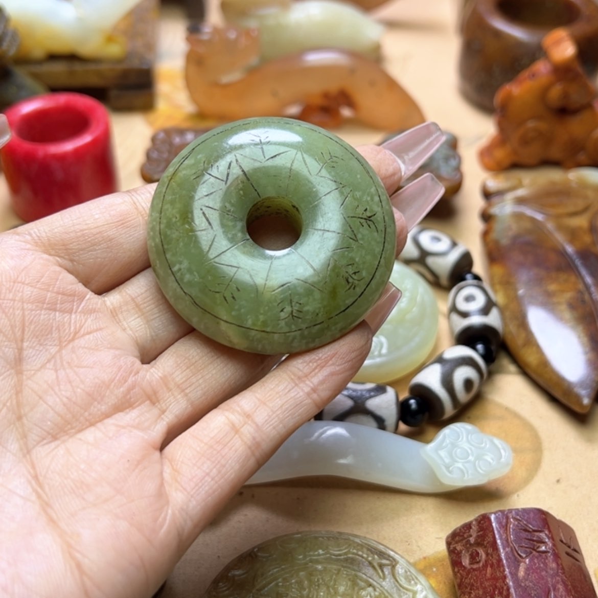 【闪购商品】蛇纹石玉颈饰未镶嵌