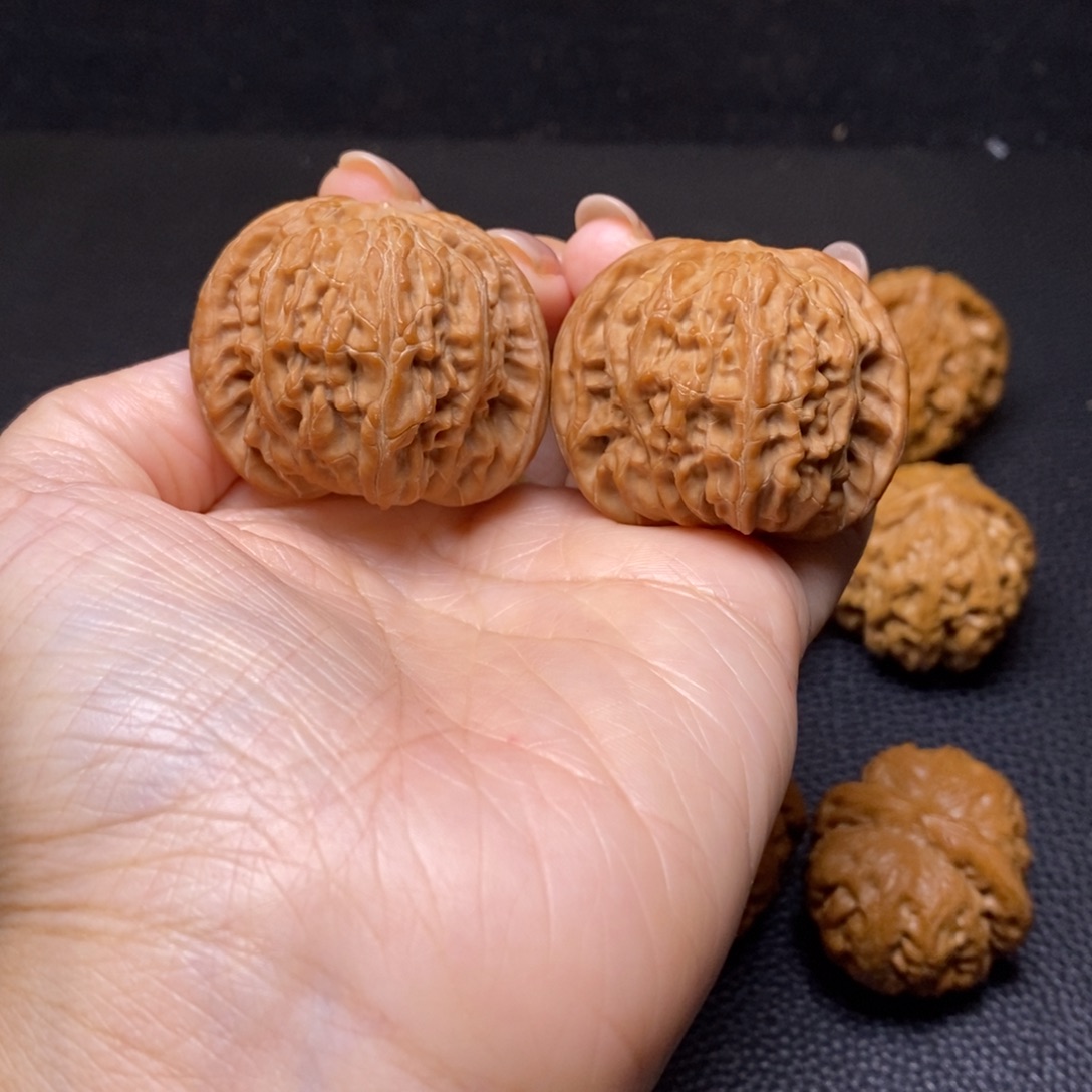 二***胖文玩核桃把件磨盘