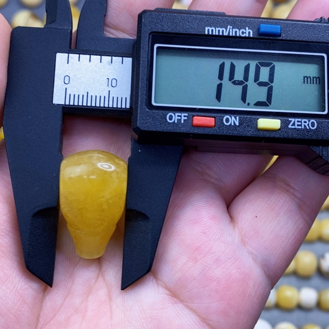 未镶嵌琥珀珠宝奇石