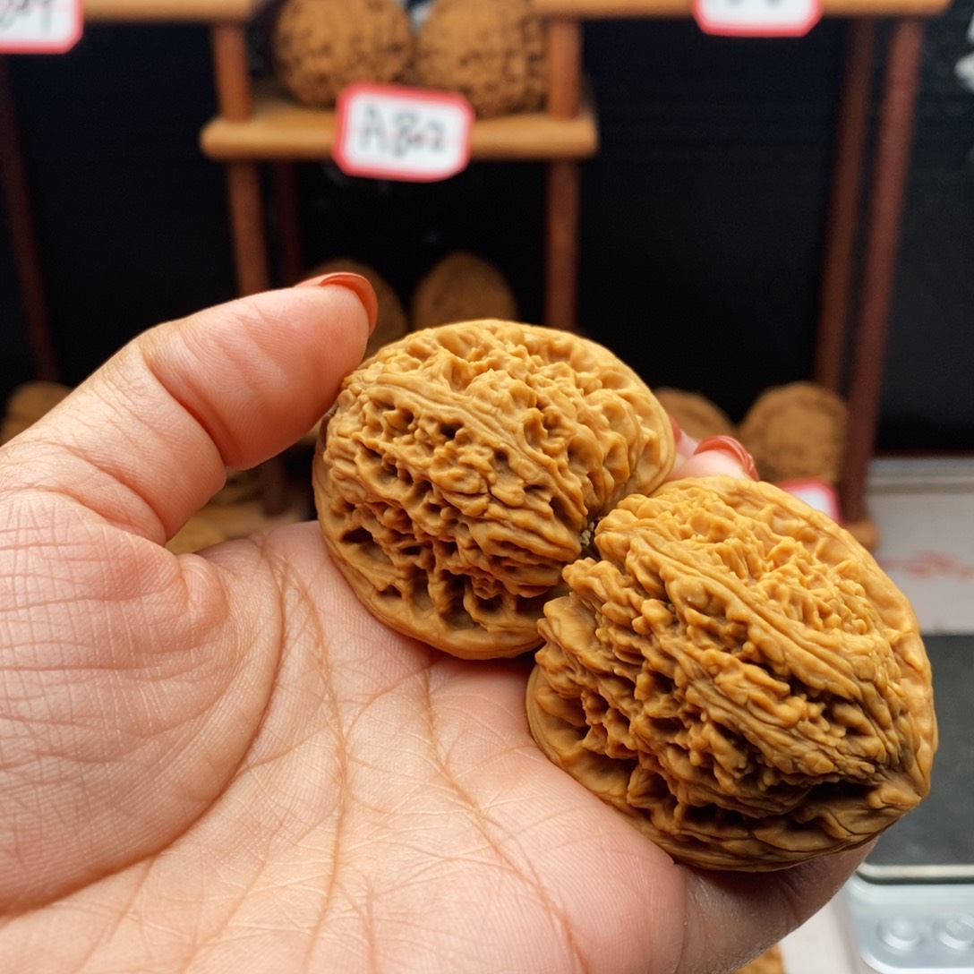 流***牛吊坠文玩核桃南疆3