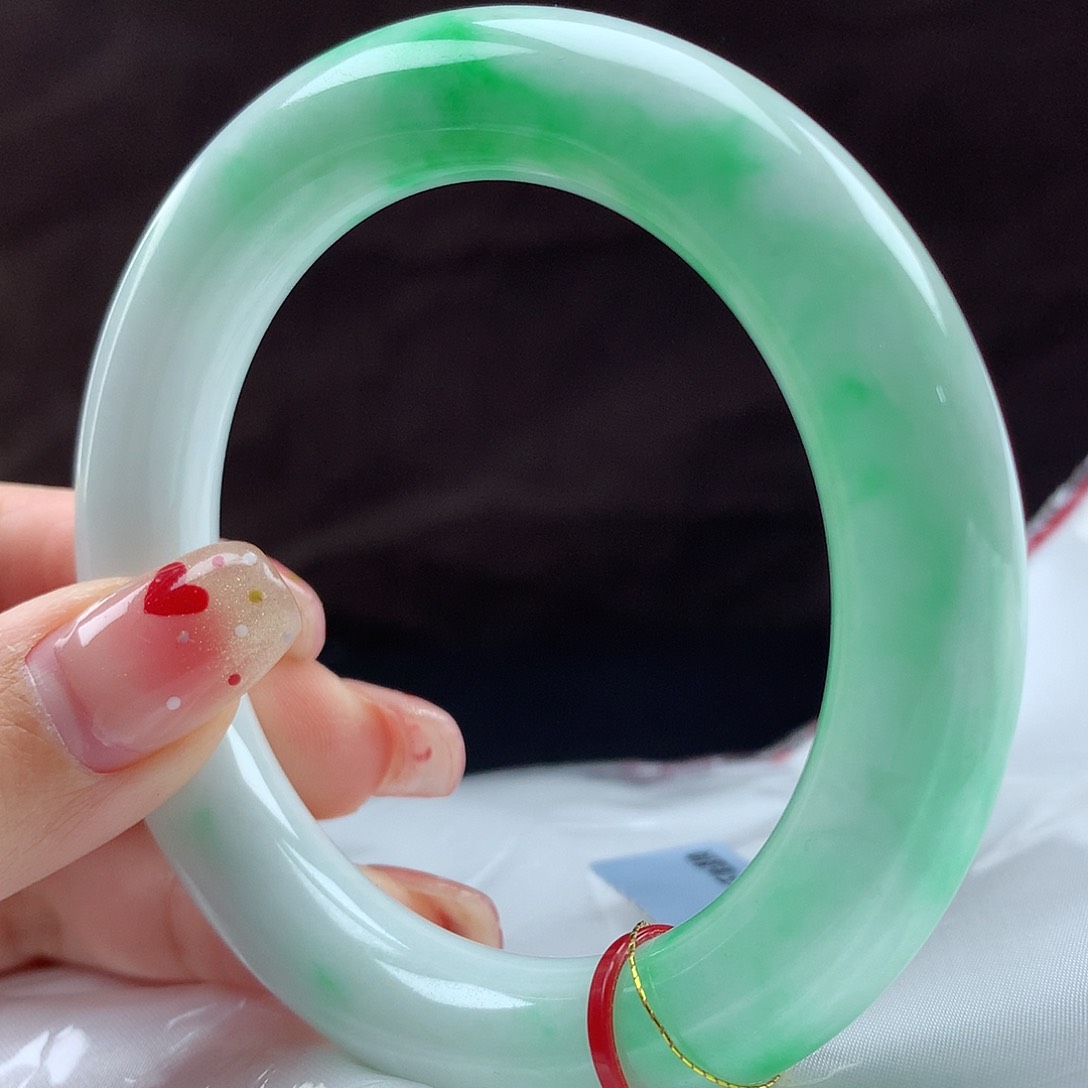 翡翠手镯未镶嵌113951，