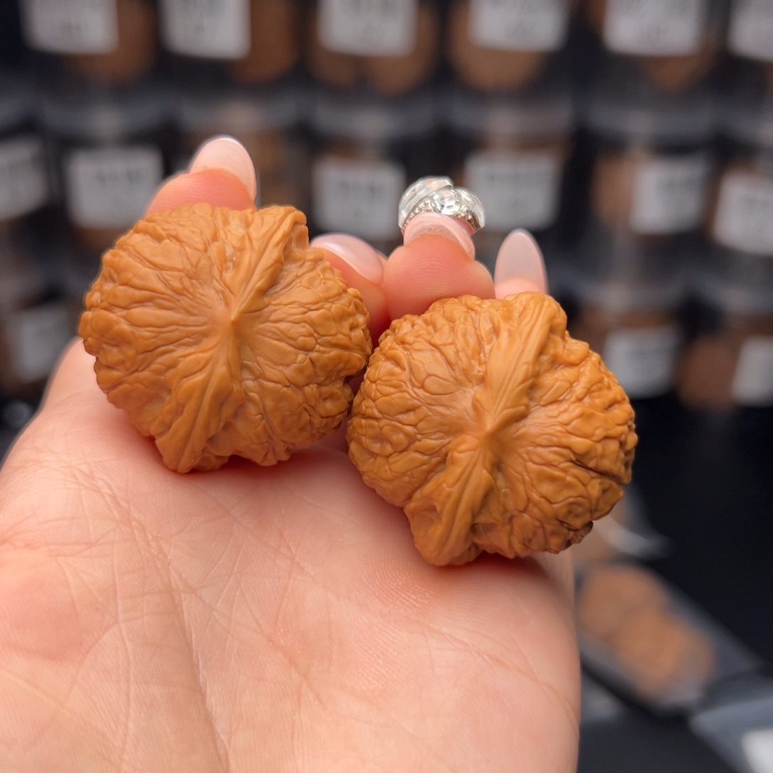 文玩核桃吊坠画*三乾隆磨