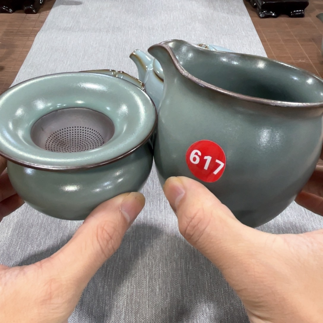 瓷片小微瑕。。。。。。。。。。。