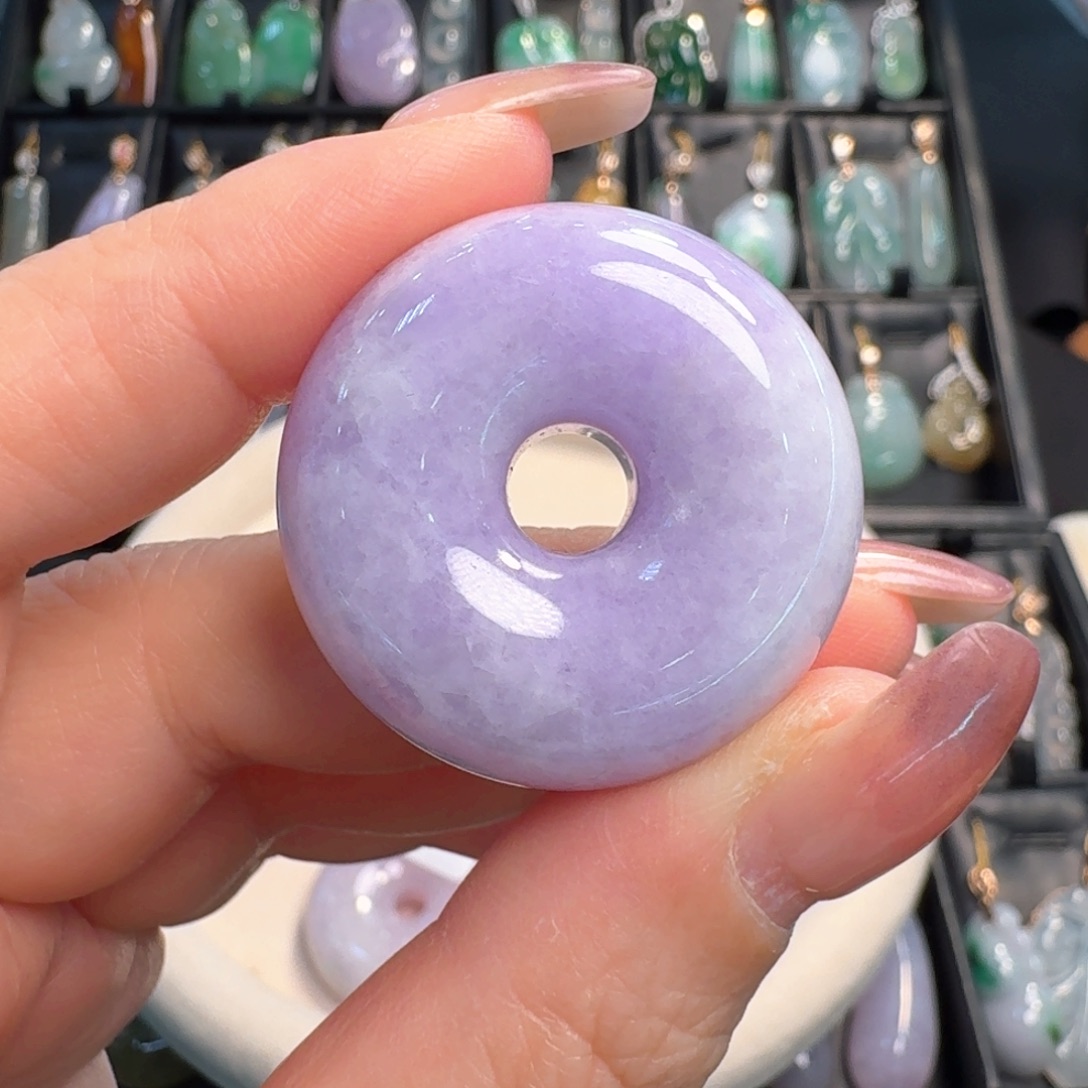 翡翠未镶嵌颈饰甜甜圈