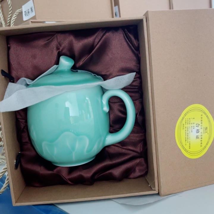 青瓷哈哈哈哈哈哈哈哈哈哈