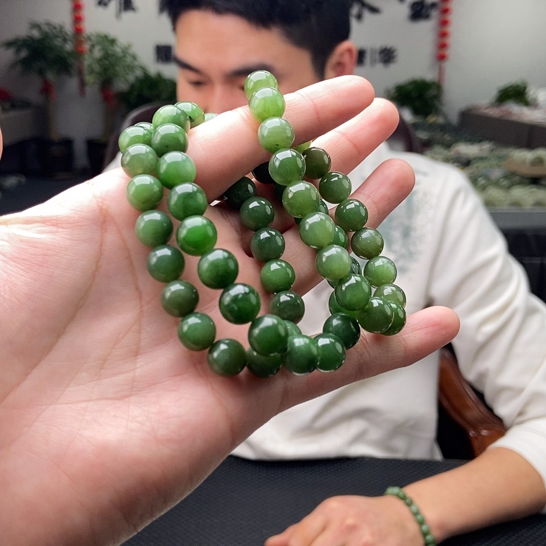 和田玉颜色多样性发拍一发一未镶嵌