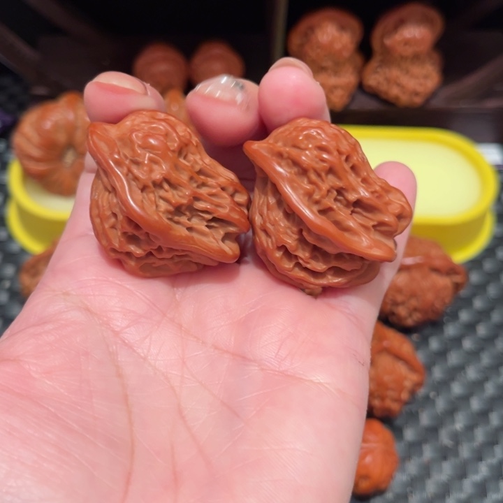 文玩核桃把件小鸟