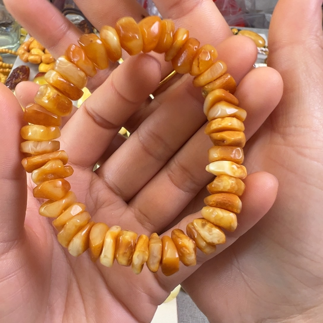 蜜蜡裸石未镶嵌蜜蜡