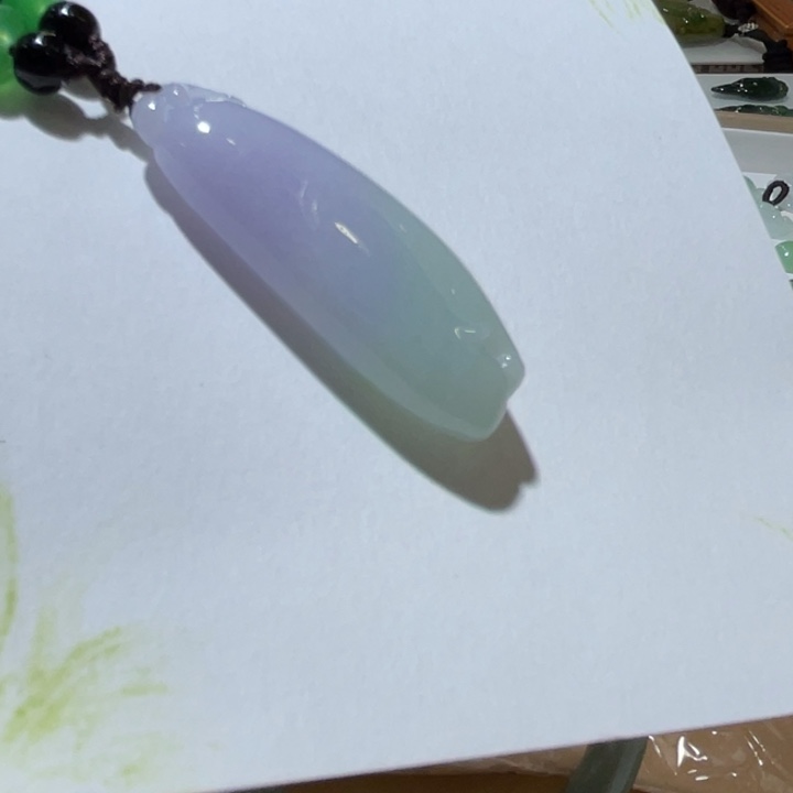 翡翠未镶嵌颈饰肥瓜