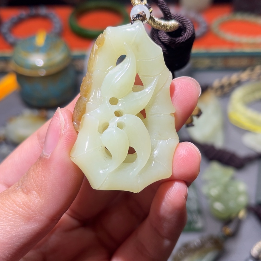 和田玉挂件未镶嵌