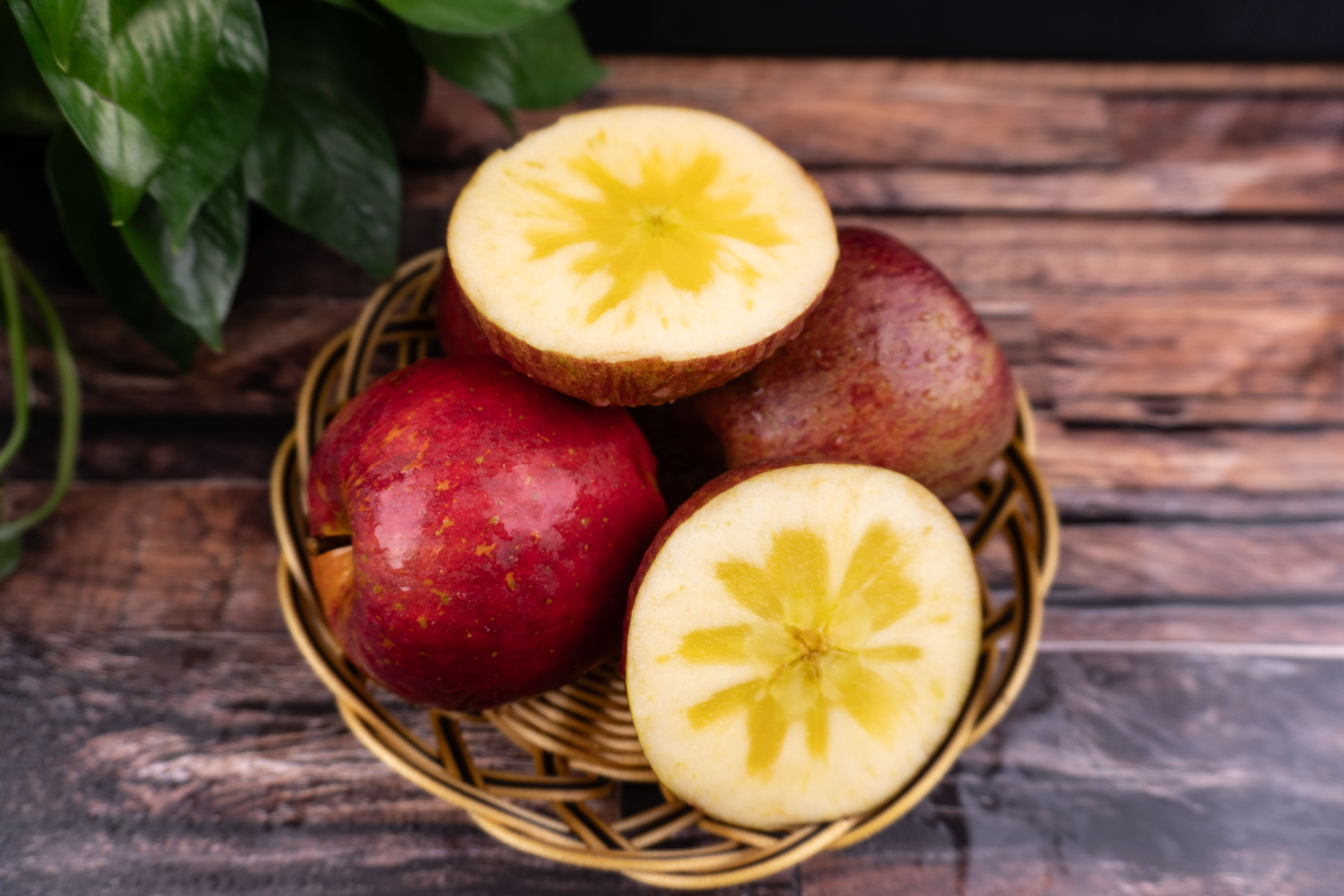 云南糖心丑苹果现摘脆甜爽口多汁应季新鲜水果