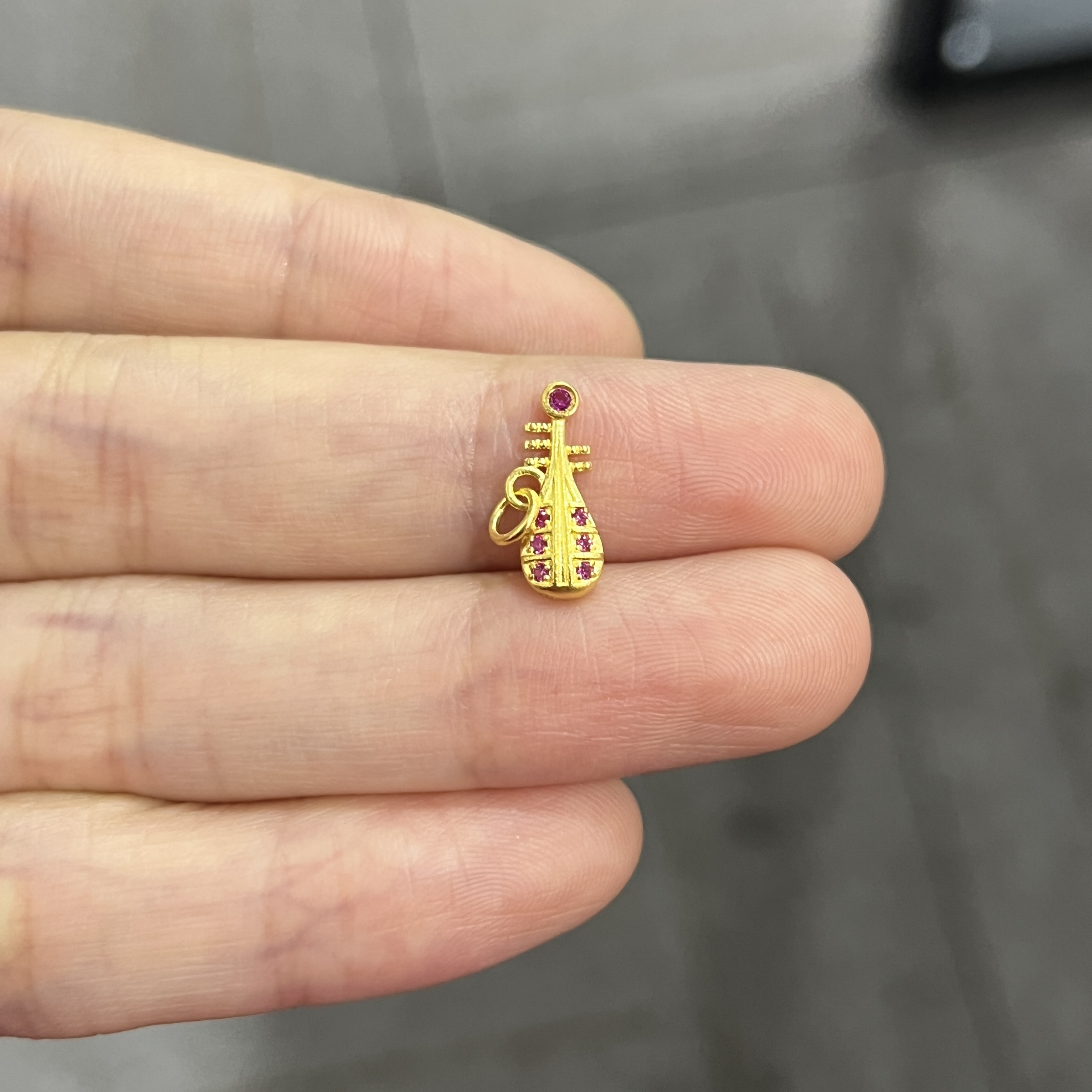 77福利-点钻琵琶滴溜 足金999