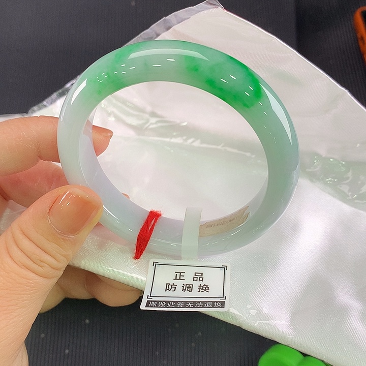 翡翠未镶嵌手镯正圈53-54