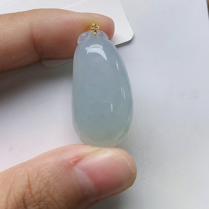 颈饰18K金镶嵌翡翠天然翡翠