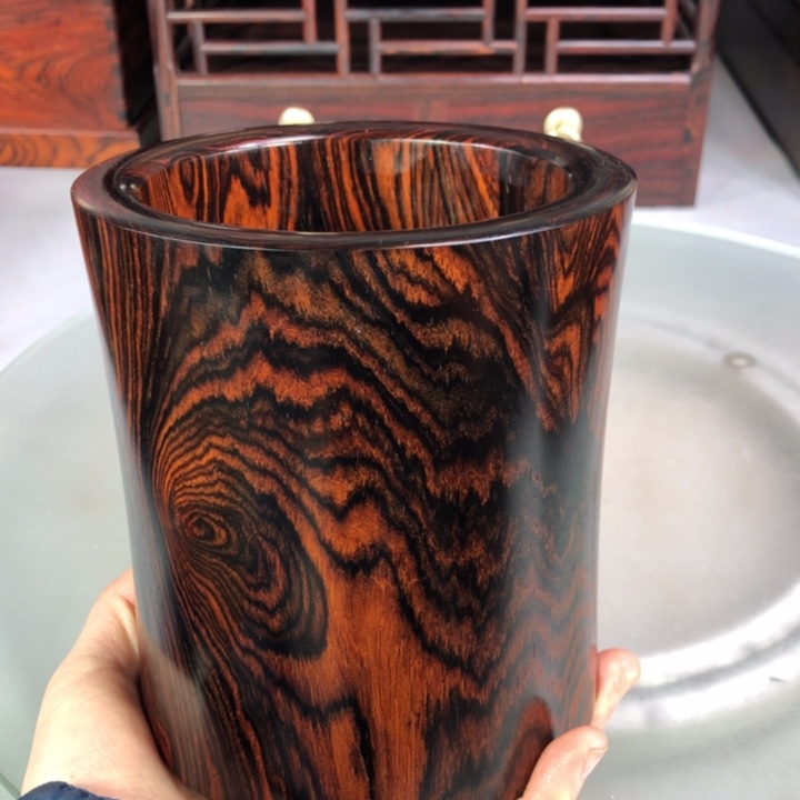 微凹黄檀（南美大红酸枝）