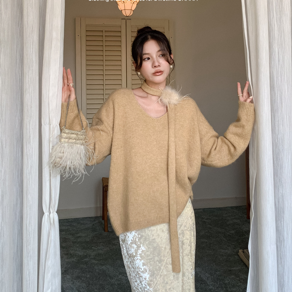 U+MINI-围感鸵鸟毛飘带V领长袖针织衫(配飘带)（含8羊毛）YS1-D16