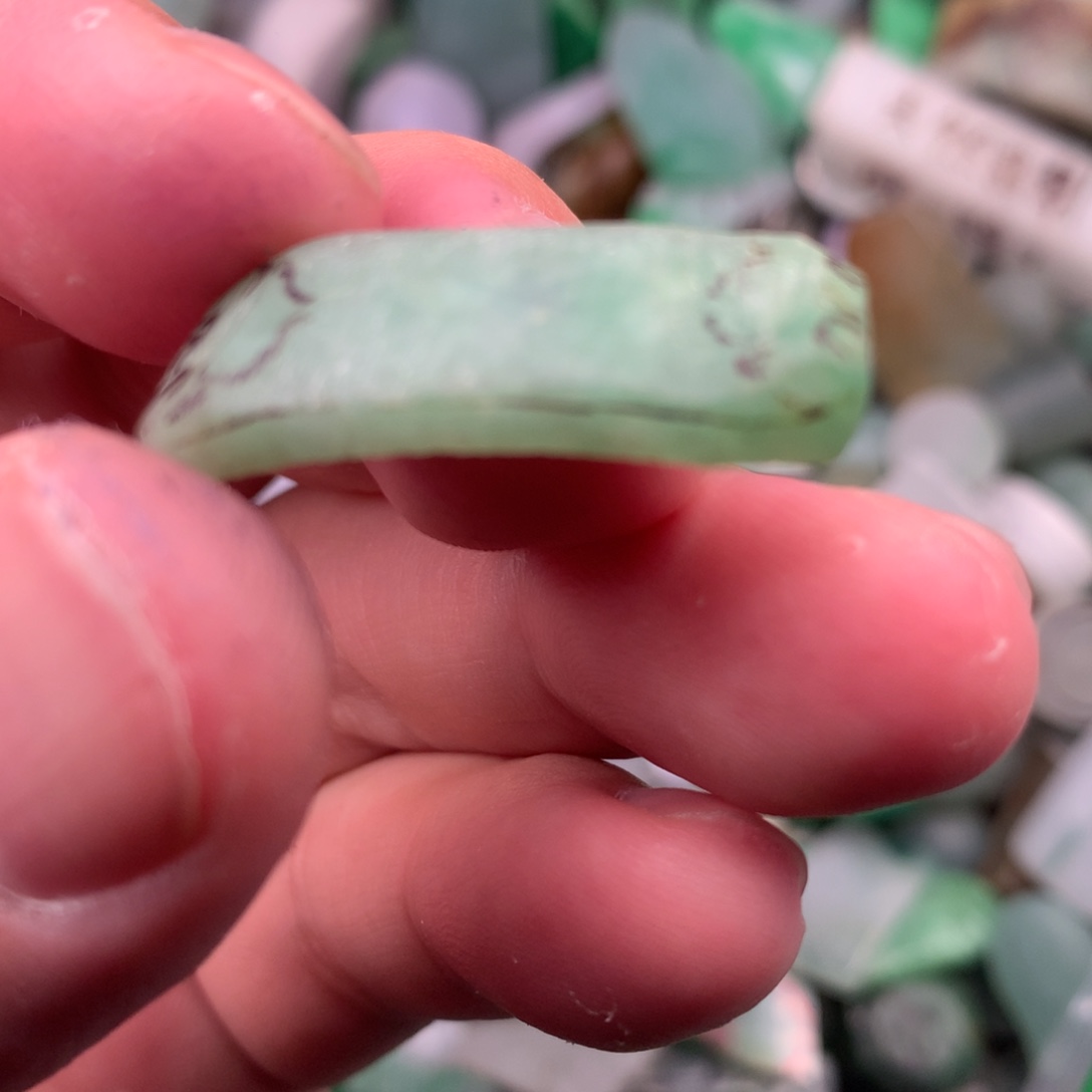 定制翡翠未镶嵌如意