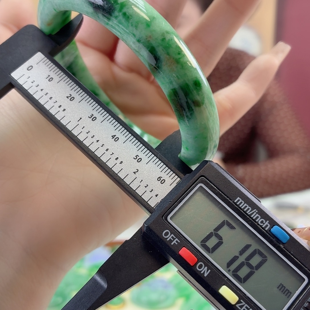 翡翠未镶嵌手镯翡翠