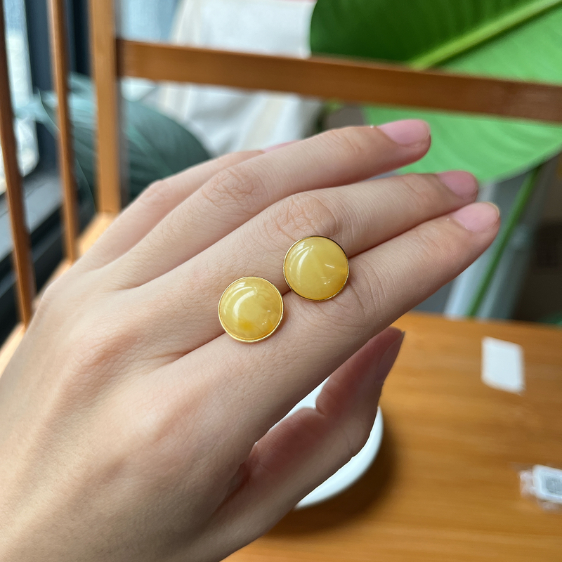 【郭老师】约12mm蜜蜡圆形S925银耳钉