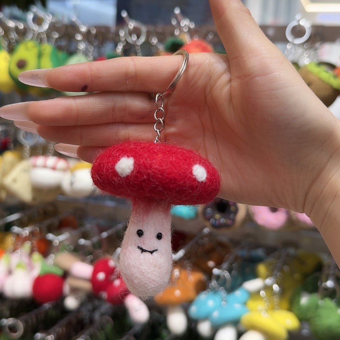 自选红色蘑菇挂件