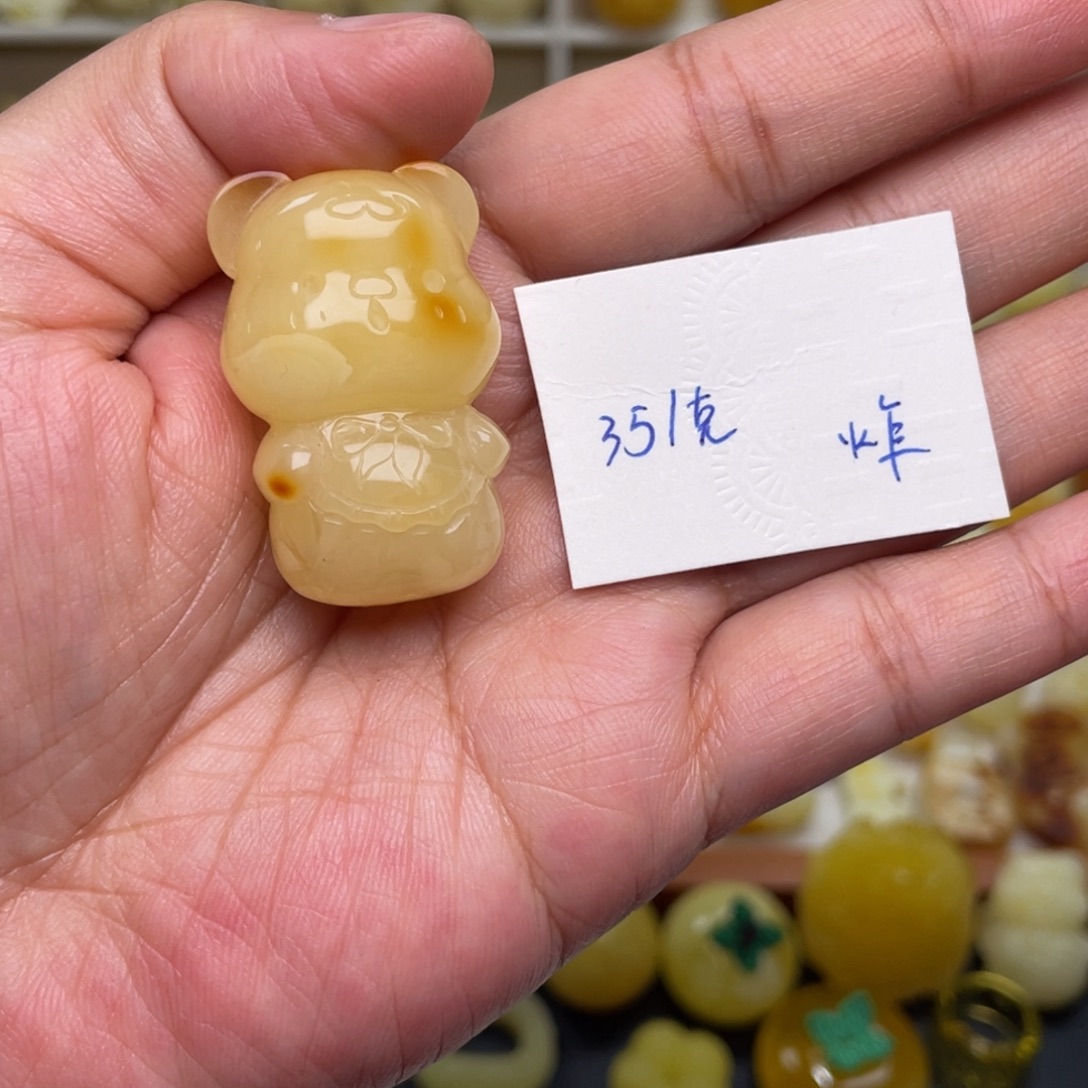 琥珀未镶嵌颈饰蜜蜡熊熊