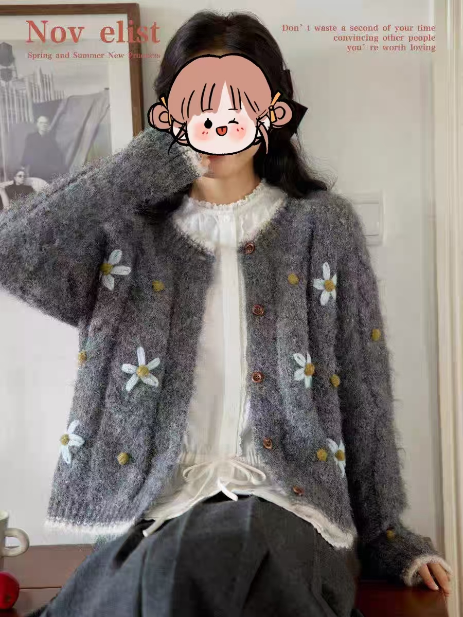 韩系立体重工花朵圆领针织毛衣女2025秋冬新款设计感显瘦上衣外套