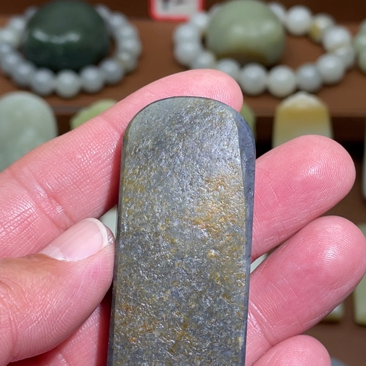 偷***星和田玉未镶嵌颈饰