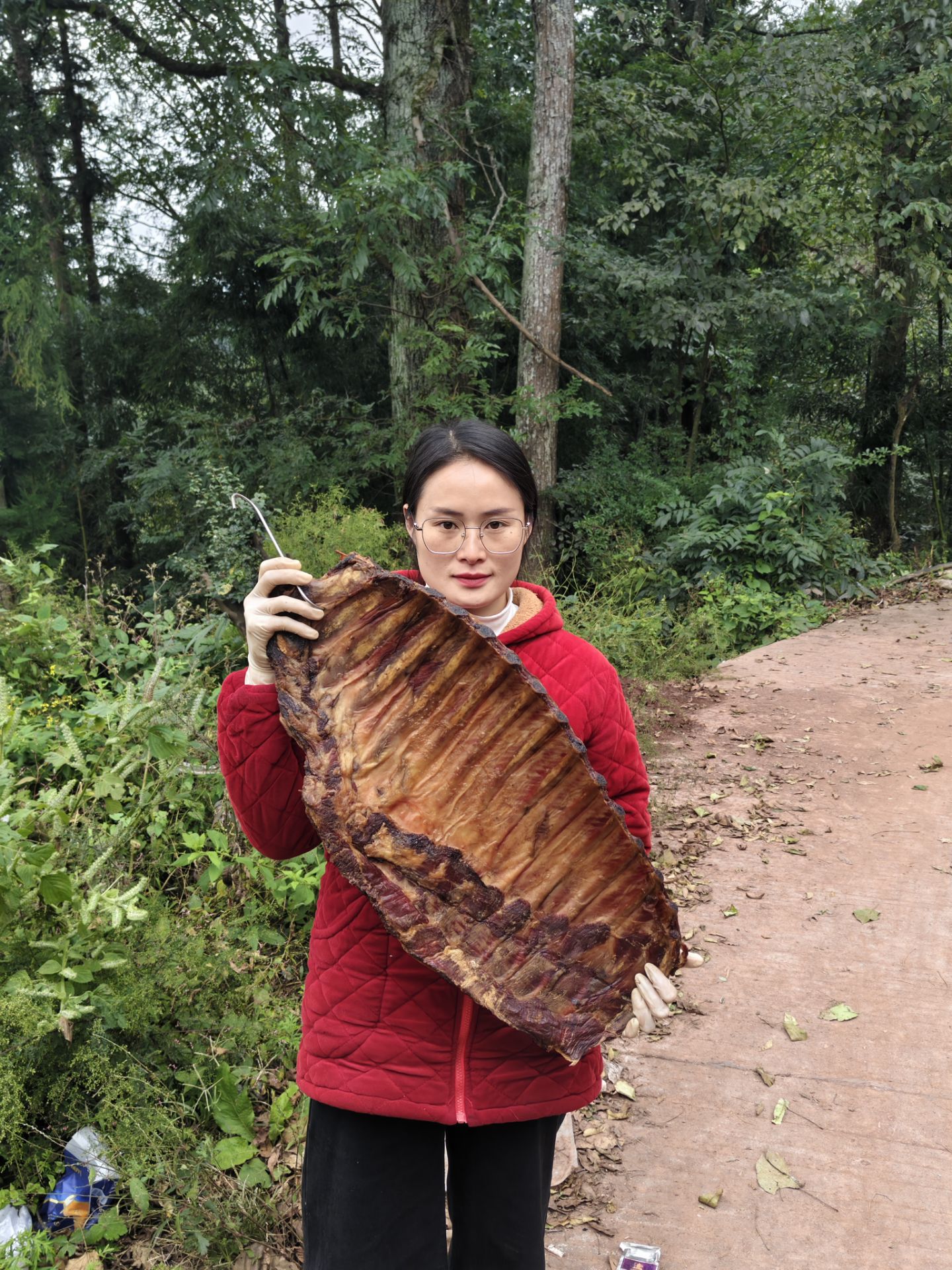 【现称排骨一物一拍】正宗土家烟熏腊排骨  生态散养跑山猪