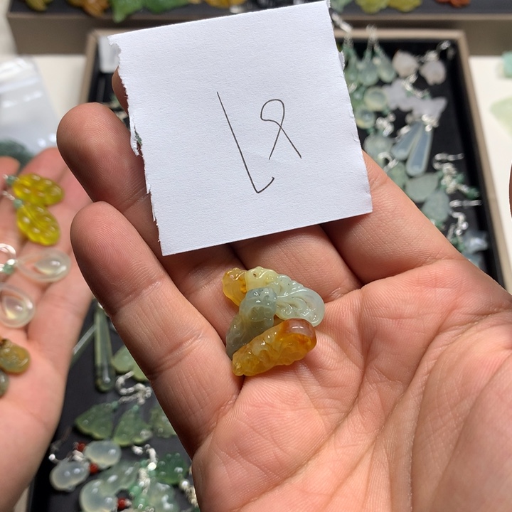 *****蛇纹石玉合金耳钉
