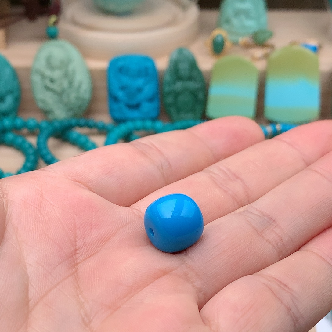 绿松石未镶嵌颈饰