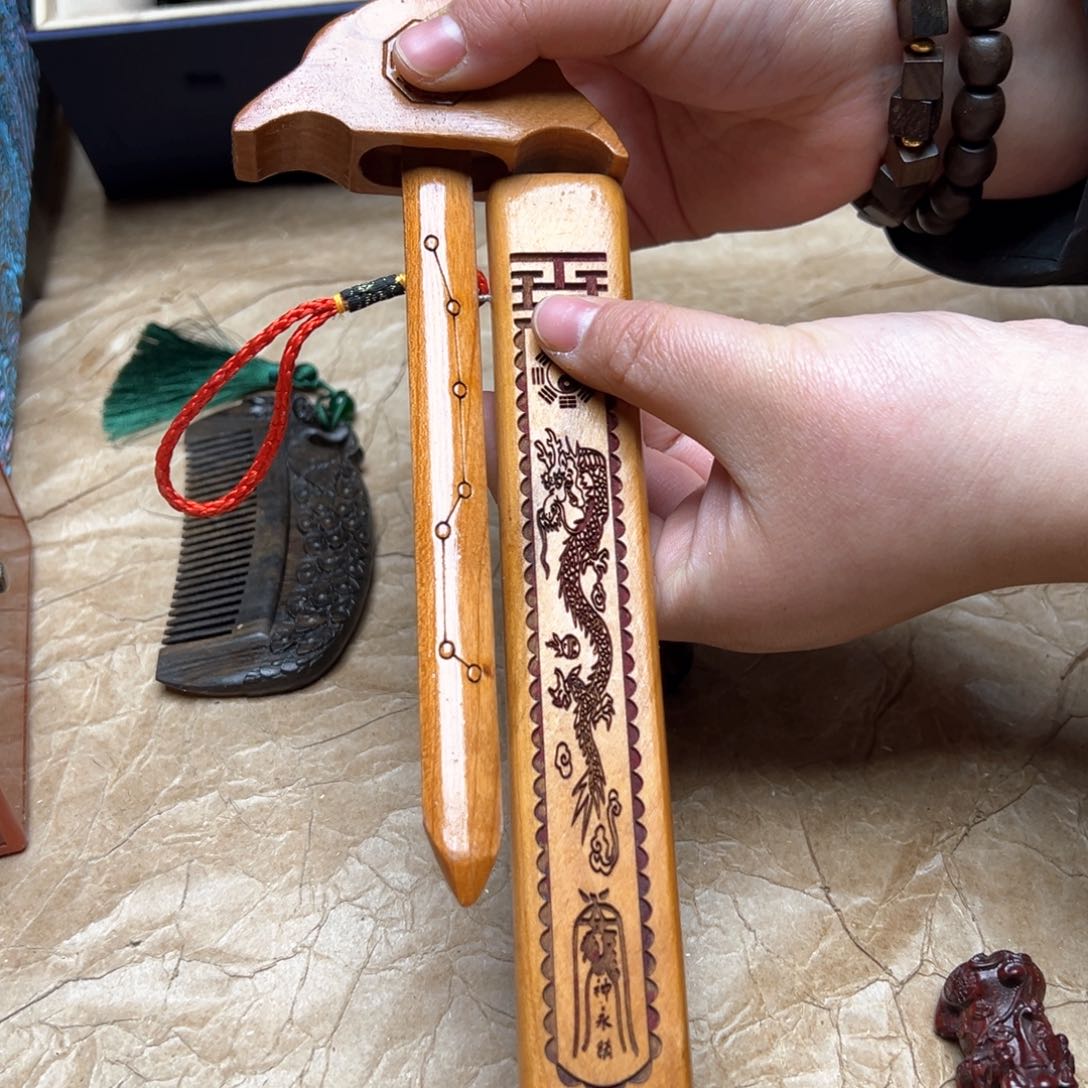 大叶紫檀（黑酸枝木类）